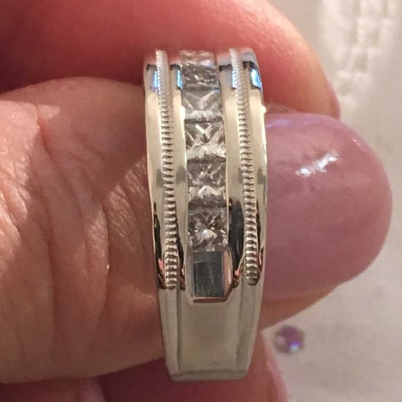 14K White Gold Men's Diamond Band Ring Size 9.5 - Picture 2 of 5